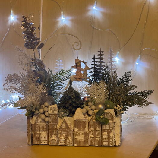 Композиция «Новогодний городок»