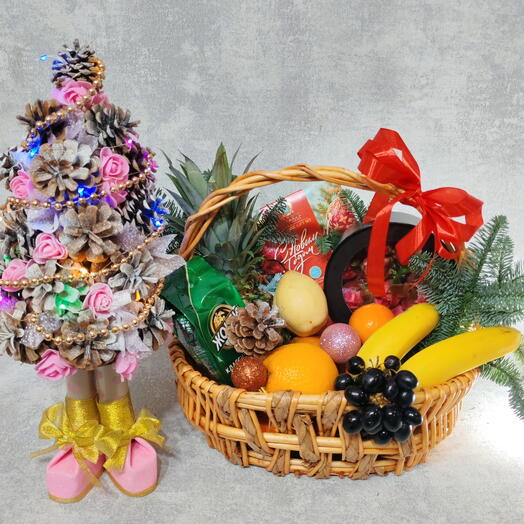 Подарочная Корзина с елкой на новый год