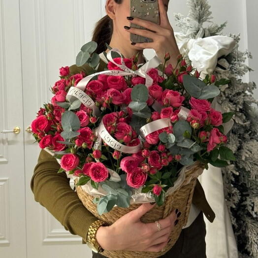 Кустовые розы в кашпо L