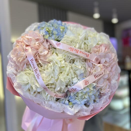 Моно букет из 7шт гортензий