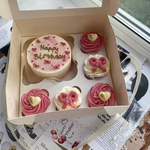 Бенто торт и капкейки для девушки или подруги на День Рождения