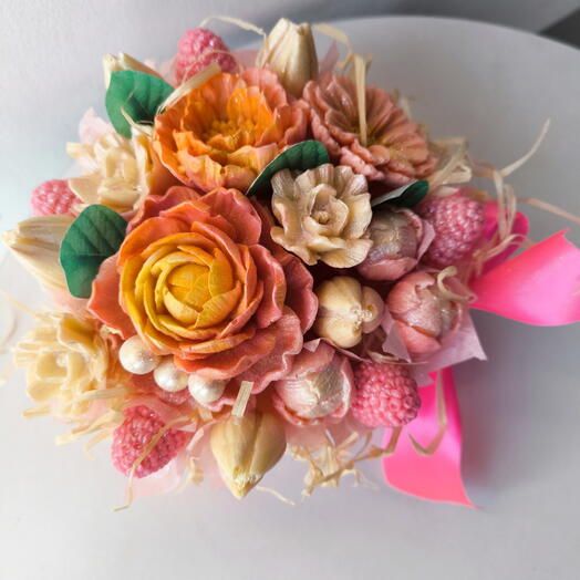 Шоколадная компазиция цветов