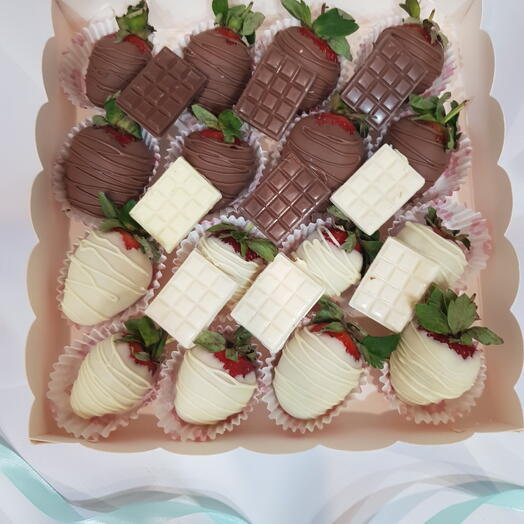 Клубника в 🍫