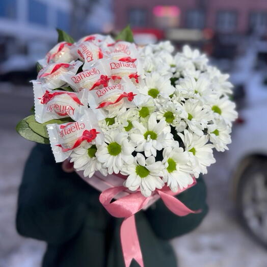 Сердце из ромашек и Рафаэло