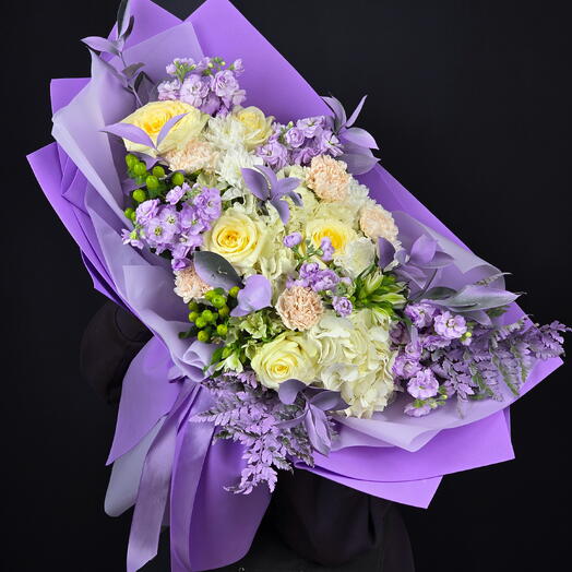 Авторский букет " Butterfly Purple 💜" с пионовидными розами