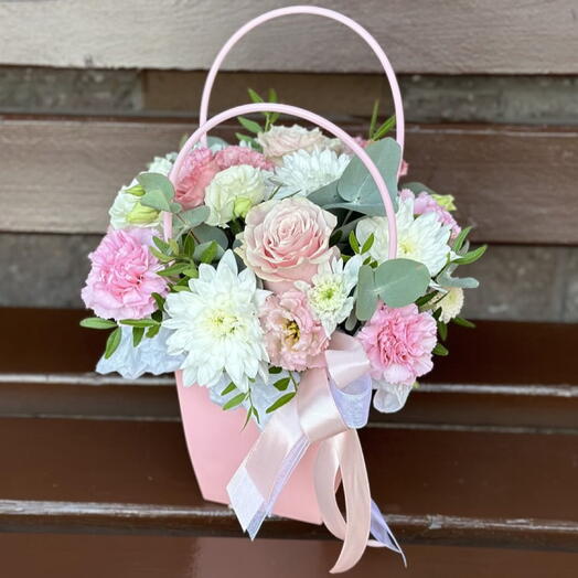 Корзина с цветами 💐🌸