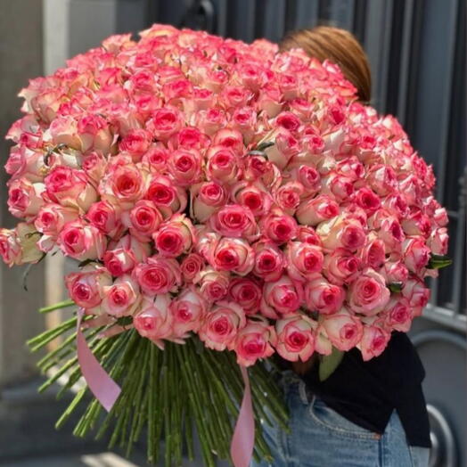 Роскошный букет из 201 розы ️🌹