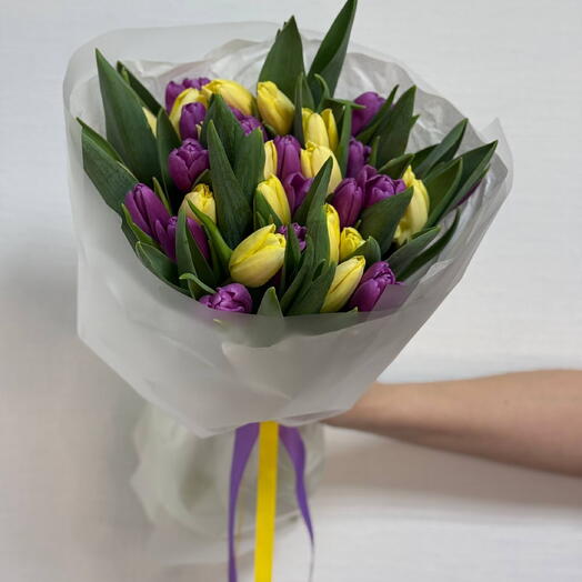 Дуо букет из 35 тюльпанов