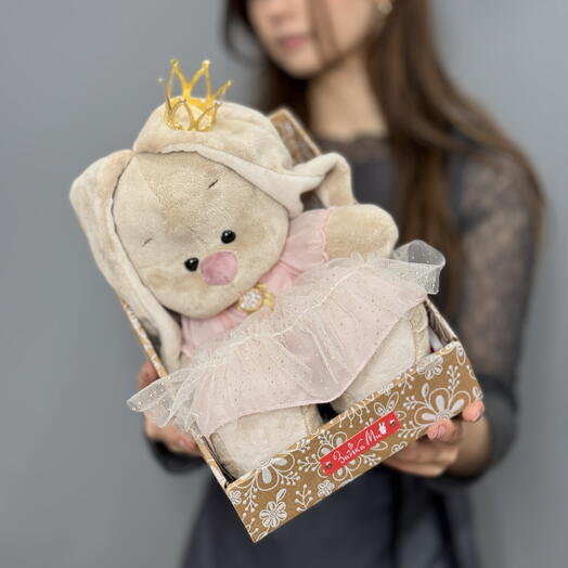 Зайка с короной
