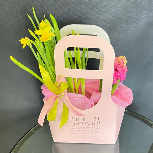 Луковичные нарциссы и гиацинт