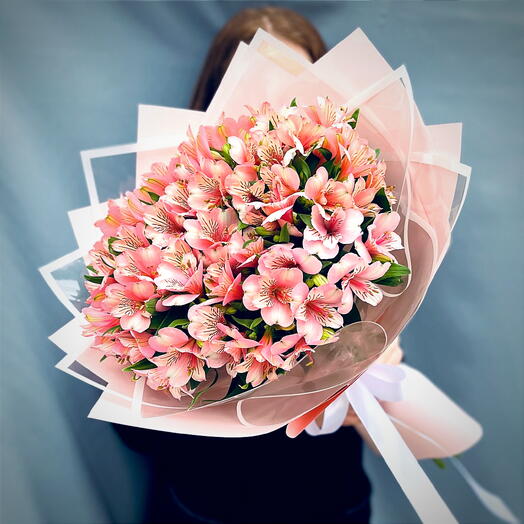 🌸Пышный букет розовые альстромерии