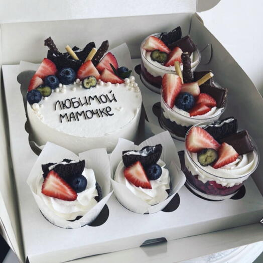 Набор бенто средний + десерты Мамочке!» МАX