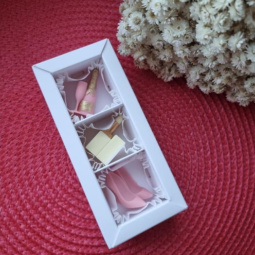 Конфеты из белого и клубничного шоколада 🍫💝