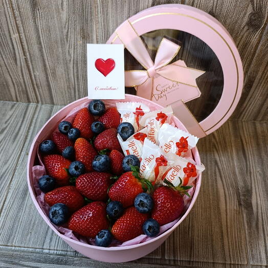 Клубника и Рафаэлло с любовью 🍓