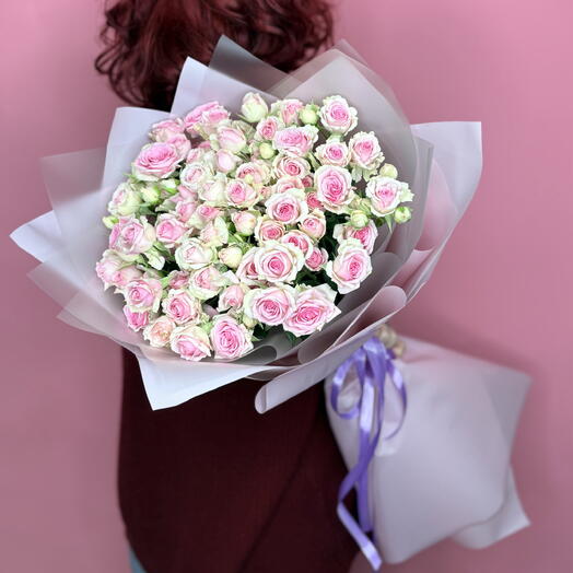 Нежный букет из 15 кустовых роз🌸