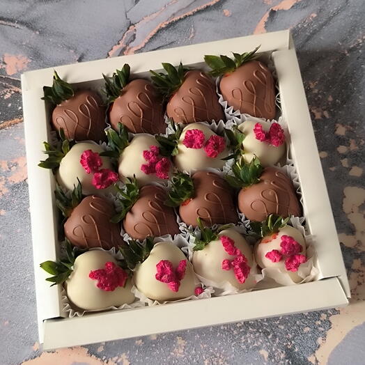 Клубника в шоколаде 16 штук
