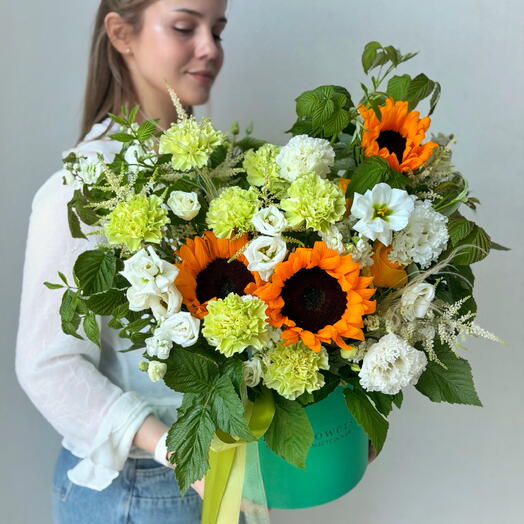 Летняя коробка с подсолнухами и малиной 🌿