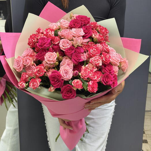 Букет из кустовой бордовой розы🌹🌹