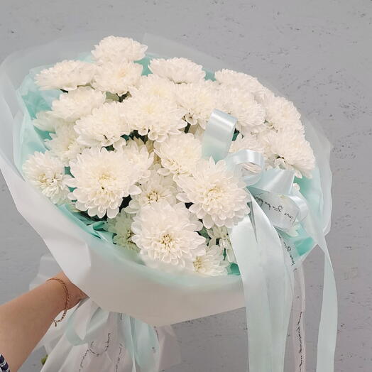 Букет из белых хризантем алтай