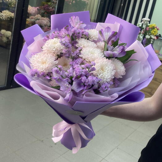 Букет хризантема и статица