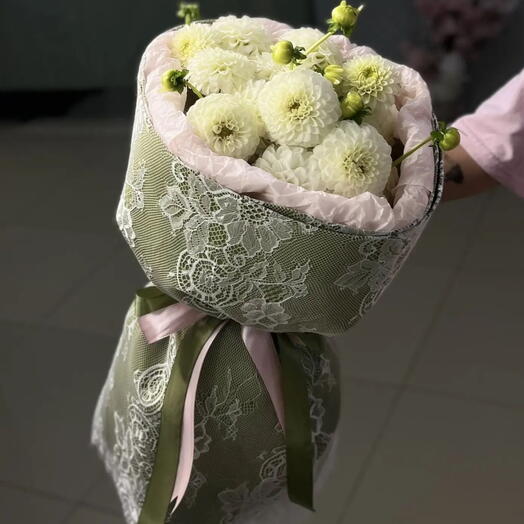 Горделивые георгины