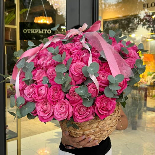 Корзина розовых роз 49 шт