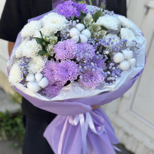 «Аметистовый сон💜» букет выполнен из кустовой хризантемы,альстромерии и гипсофилы