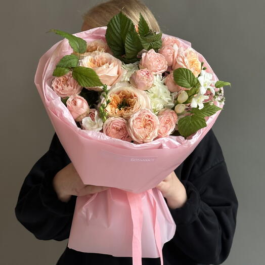 Букет гортензия, фрезия, роза,роза кустовая