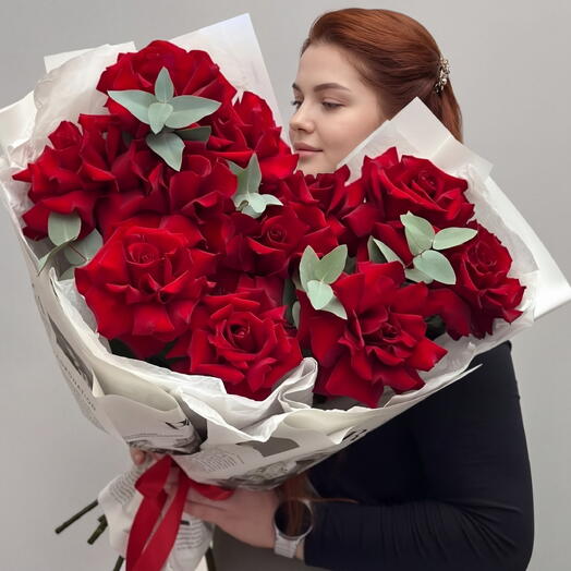 Французские красные розы
