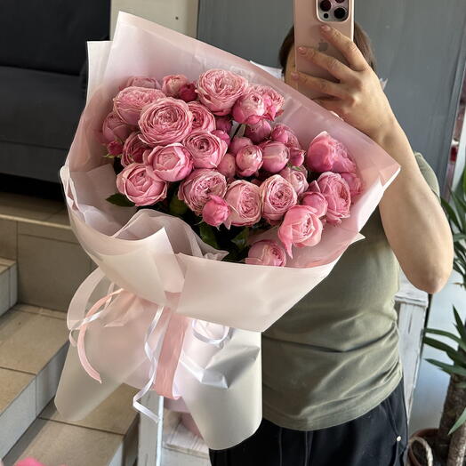 Букет нежных кустовых роз Сильва Пинк💕