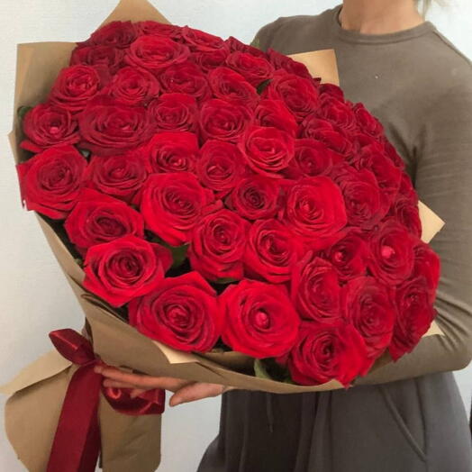 51 роза Red Naomi (51 красная роза Россия Ред Наоми)