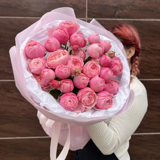Нежный букет из пион кустовой розы премиум сорта Silva Pink