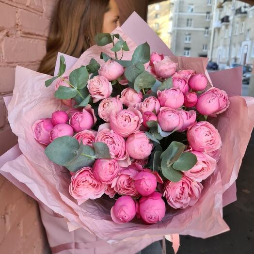 Peony-shaped Silva roses
