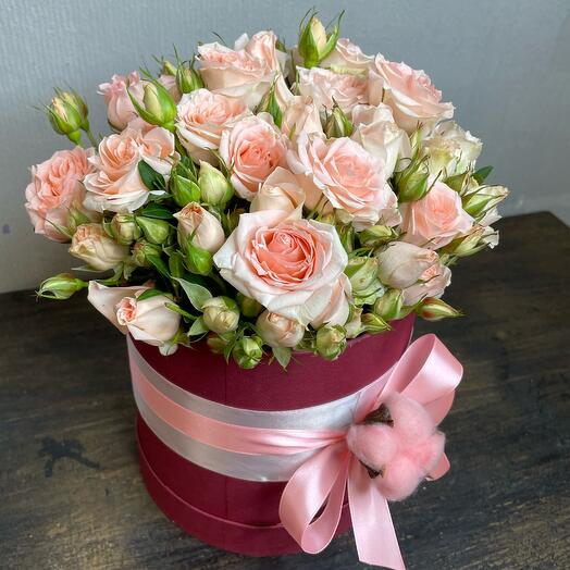 Цветы в коробке🌹🌹🌹