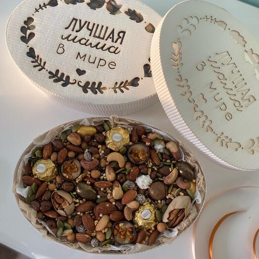 For mom - a nut box with sweets