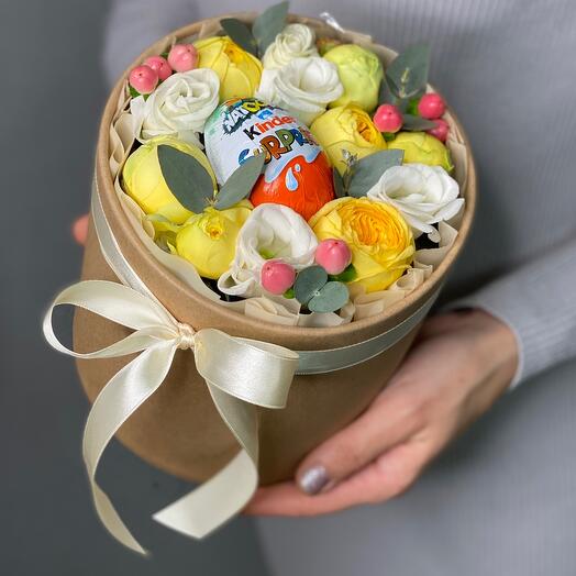 Flores en Caja con Kinder sorpresa