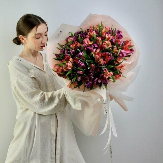 Букет из альстромерий