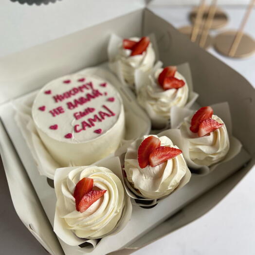 Bento cake with any inscription and 5 cupcakes