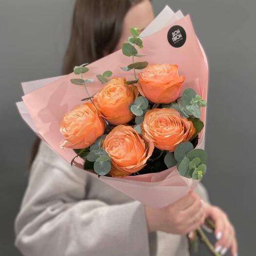 Букет-комплимент из 5 пионовидных роз