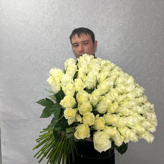 Розы 101 белая