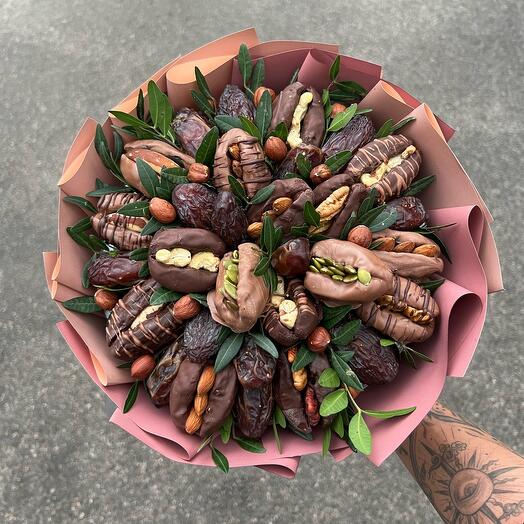 Букет из фиников в шоколаде ручной работы