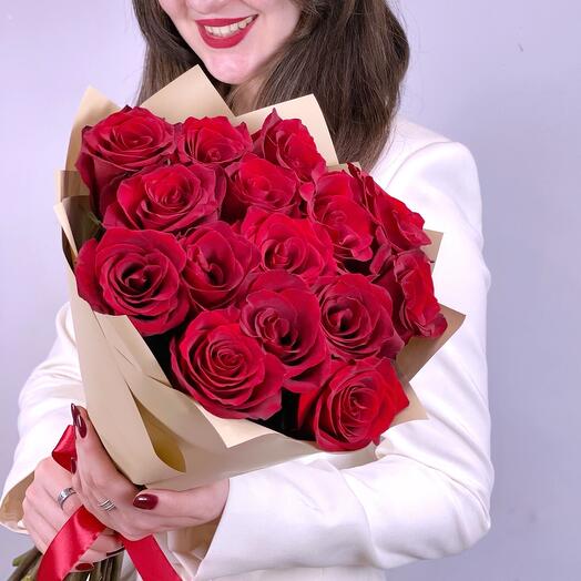 Rosas rojas ecuatorianas. Mono 15 piezas por paquete ramo 133