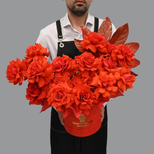 Red French roses in a hatbox