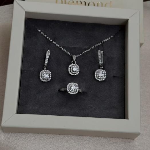 Комплект из серебра