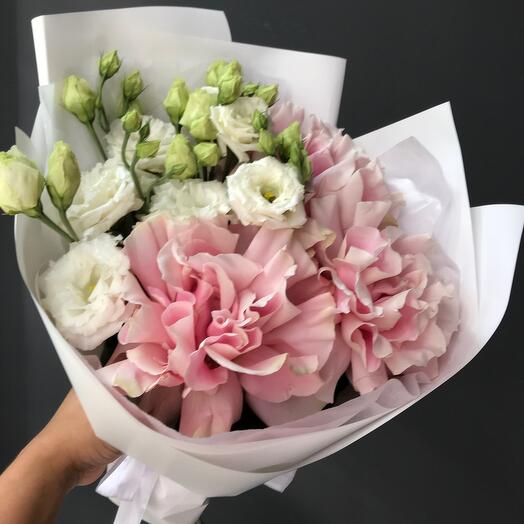 Букет французских роз и эустомы💕