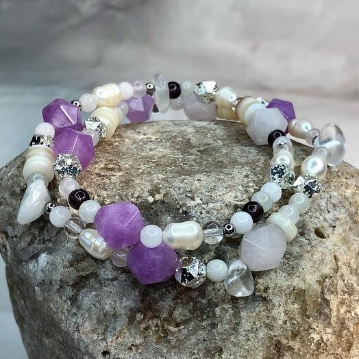 Браслет из кварца и перламутра с натуральными речными жемчужинами