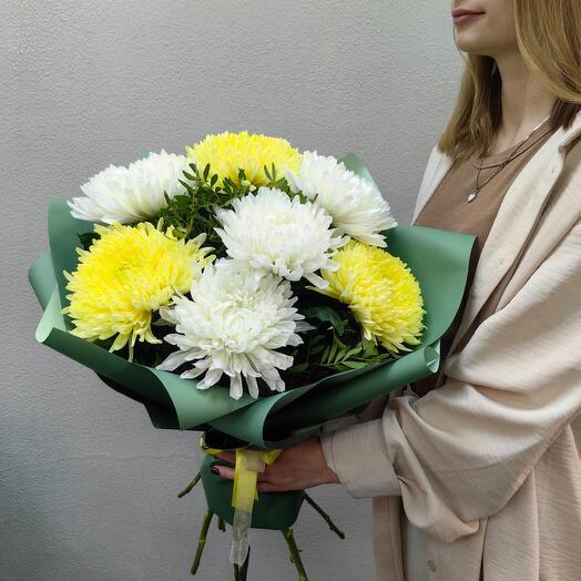 Летний букет с хризантемами и фисташкой (код 139)