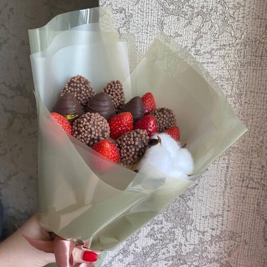 Клубника в шоколаде букет с хлопком