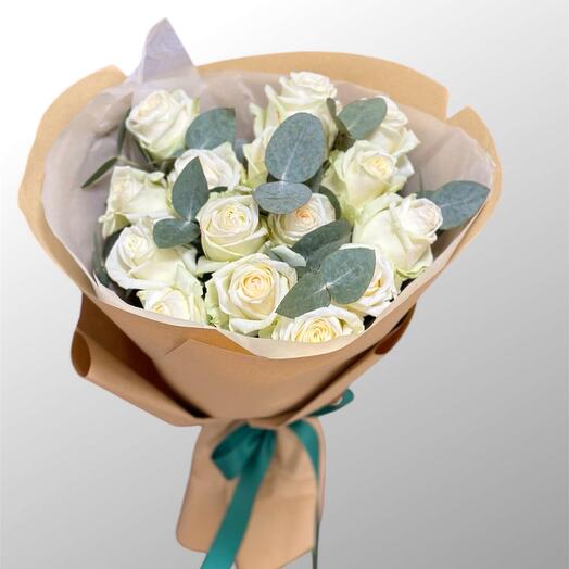 Монобукет белые розы 15шт