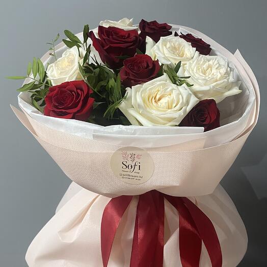 Букет из роз с добавлением фисташки